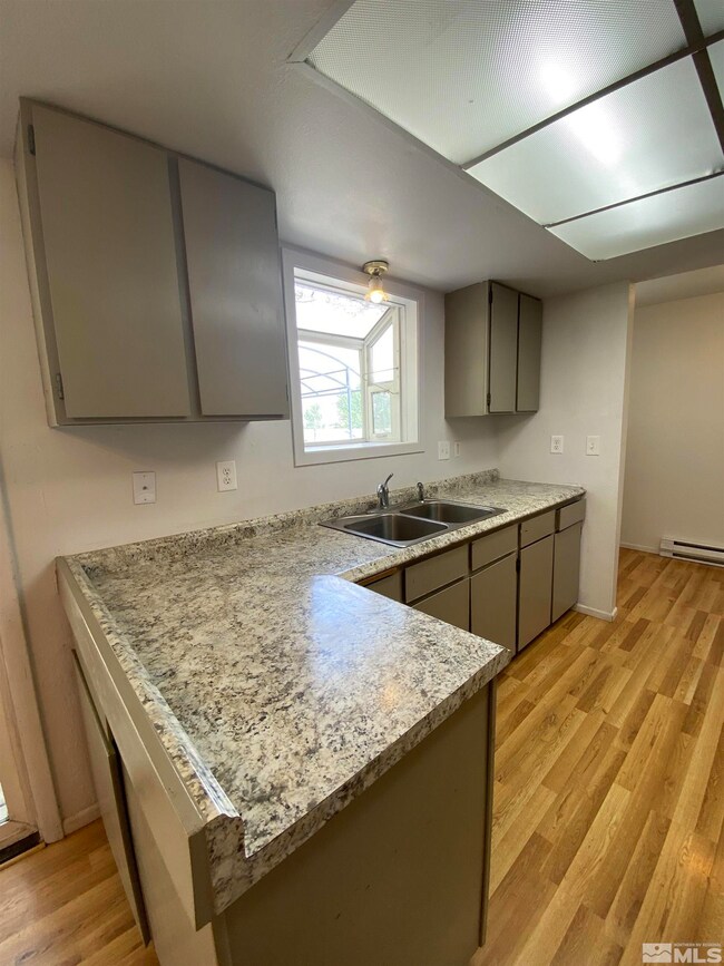 580 Argenta Ave, Winnemucca, NV 89445 - photo 5