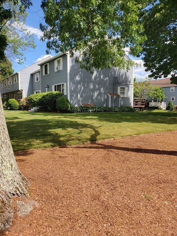 I6 Franklin Square, Randolph, MA 02368 - photo 3