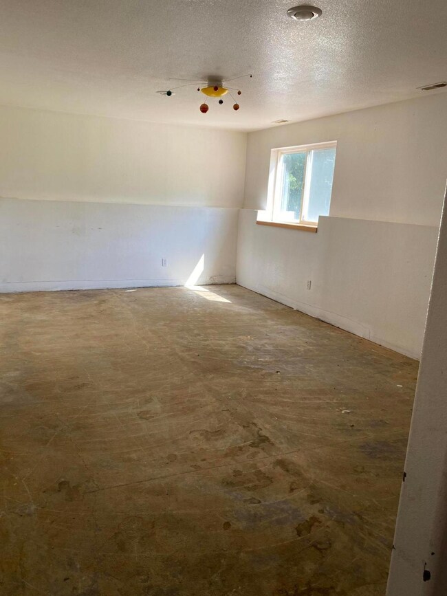 139 E Evergreen Dr, Kalispell, MT 59901 - photo 7