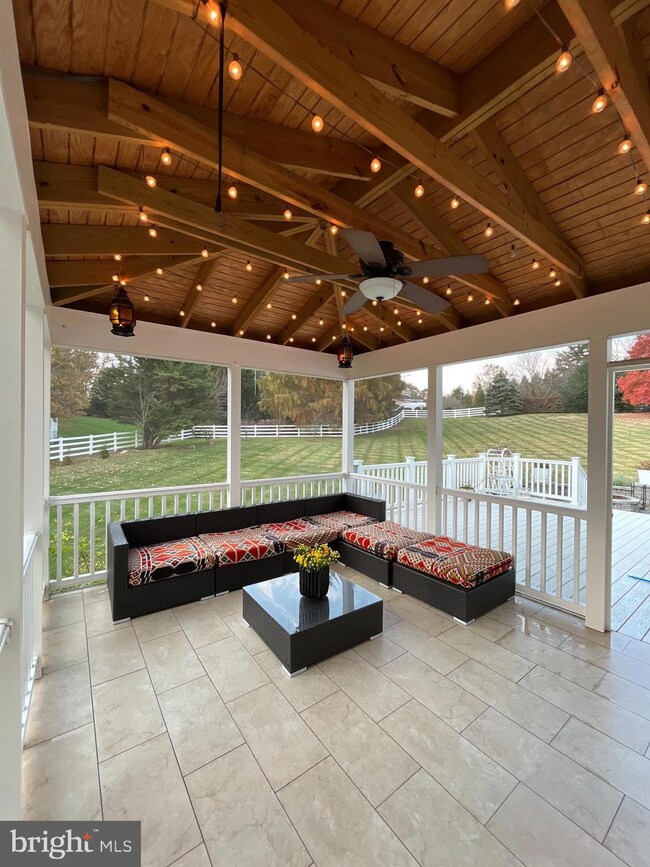 2816 Crossfields Way, Herndon, VA 20171 - photo 4