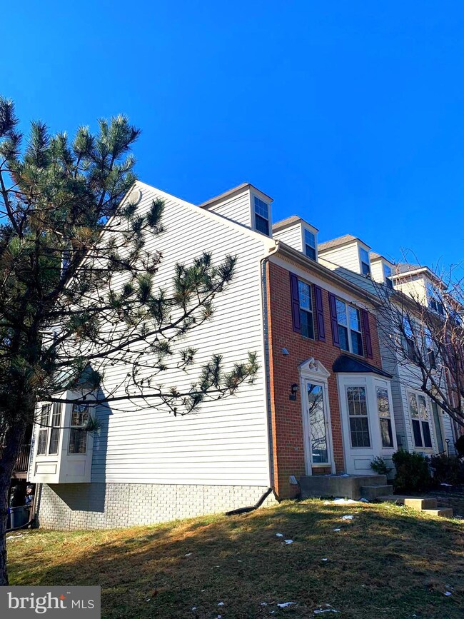 9801 Sherwood Farm Rd, Owings Mills, MD 21117 - photo 4