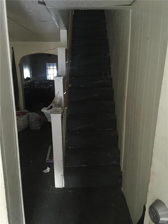 809 N Jordan St, Allentown, PA 18102 - photo 2