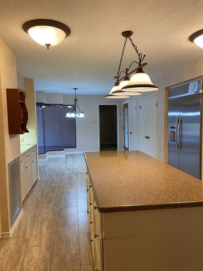 3400 Briar Ln, Bay City, TX 77414 - photo 7