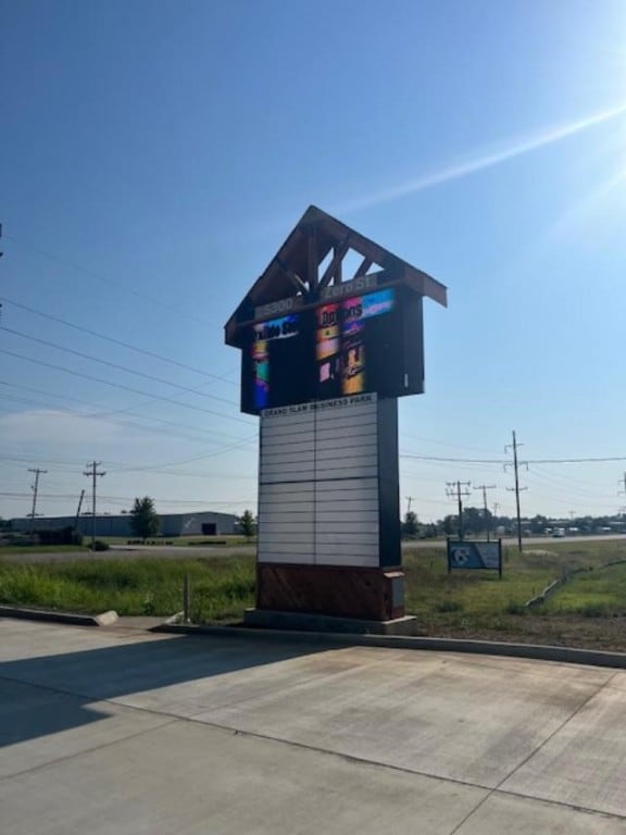 Grand Slam Business Park is a premier mixed-use development in Fort Smith. 17.72 acres, the property offers three 1.1-acre lots, 12 flexible buildings, fiber-optic connectivity, LED signage, and new road access with 20,000+ daily vehicle exposure. Projected returns include $1.836M annual rental income, $1M+ lot sales, and a 15.3% ROI. With proximity to Fort Smith Regional Airport and regional growth fueled by military expansion, this is a rare investment opportunity.