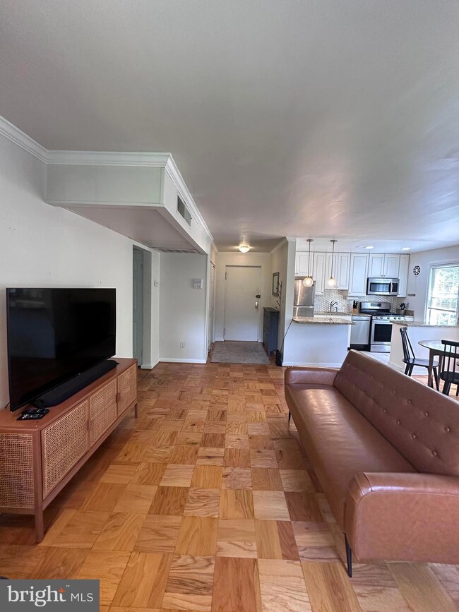 6614 Boulevard View unit B1, Alexandria, VA 22307 - photo 7