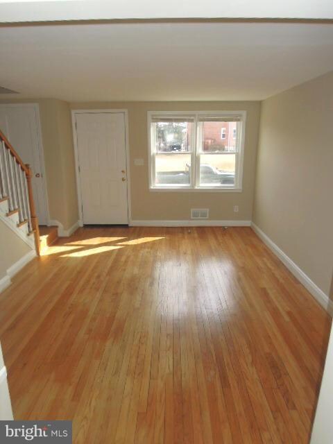 530 Lucia Ave, Baltimore, MD 21229 - photo 4