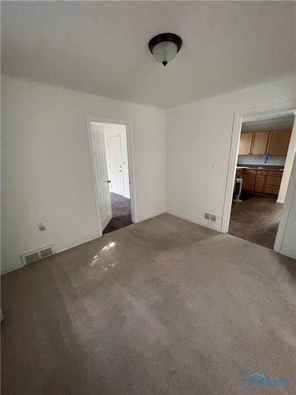 1013 Searles Rd, Toledo, OH 43607 - photo 5