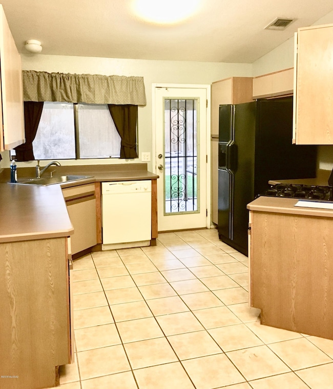 2511 W Fanbrook Rd, Tucson, AZ 85741 - photo 7