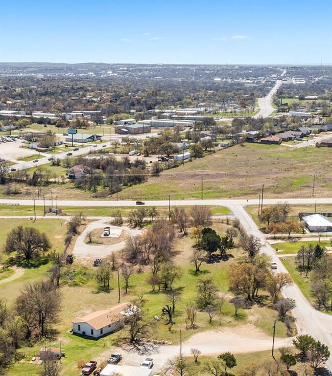 000 Hawkins Lilly Rd, Weatherford, TX 76085 - photo 3