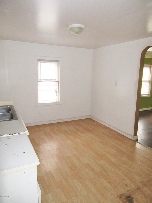Kitchen and Eating Area