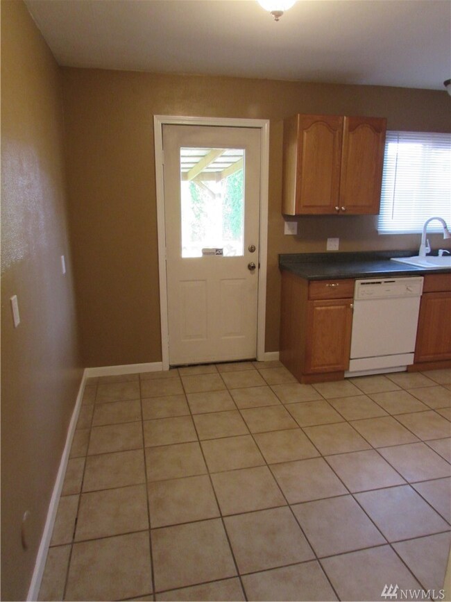 2026 30th Ave, Longview, WA 98632 - photo 6