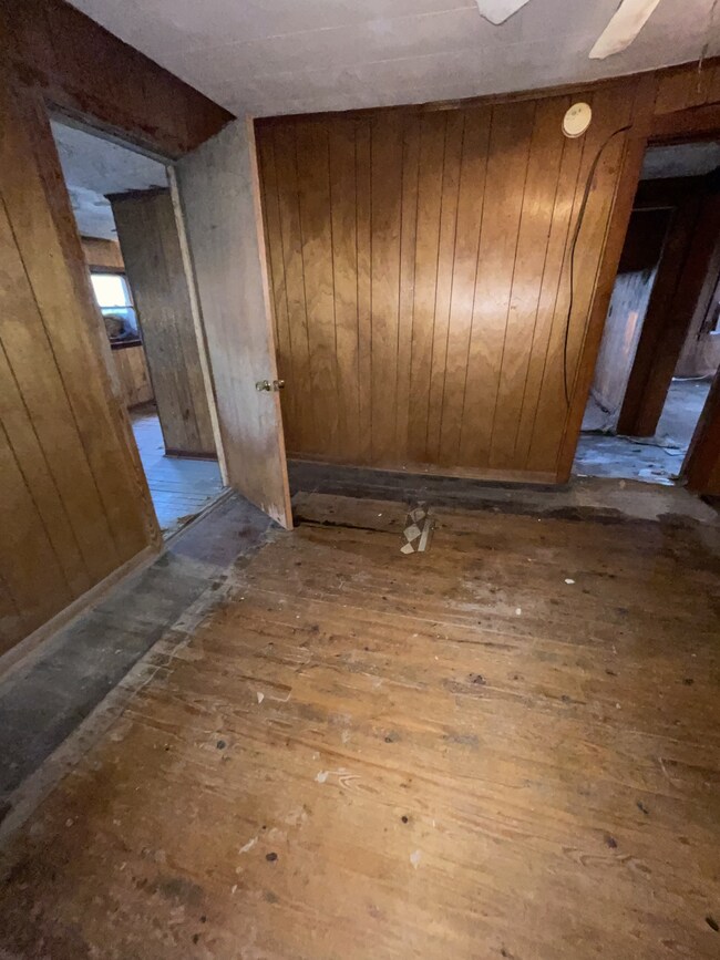 805 Woodbury St, Shelbyville, TN 37160 - photo 5