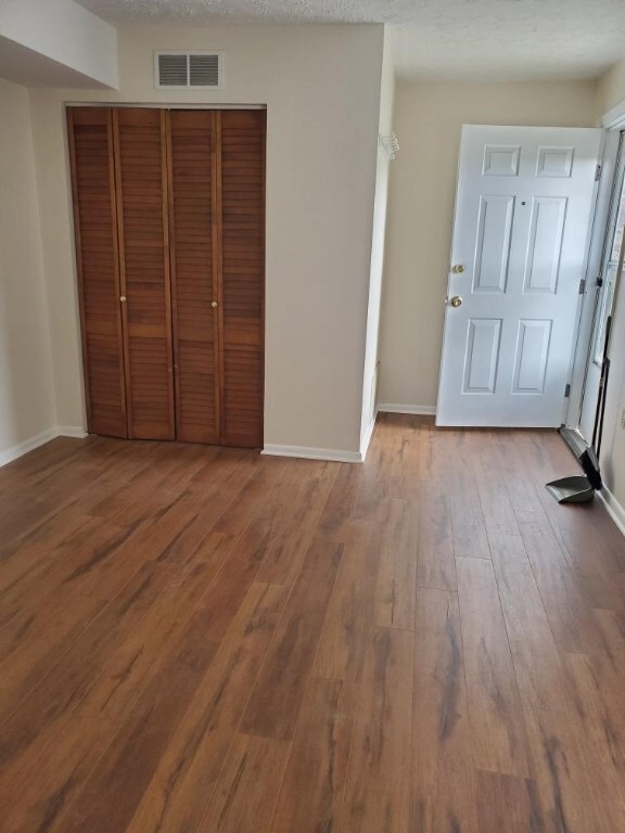 901 Chaplin St unit 905, Conway, PA 15027 - photo 3