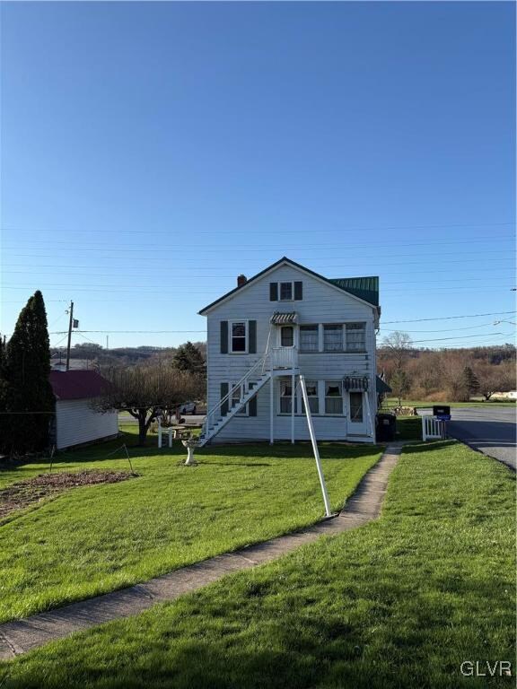 3251 E Grant St, Slatington, PA 18080 - photo 2