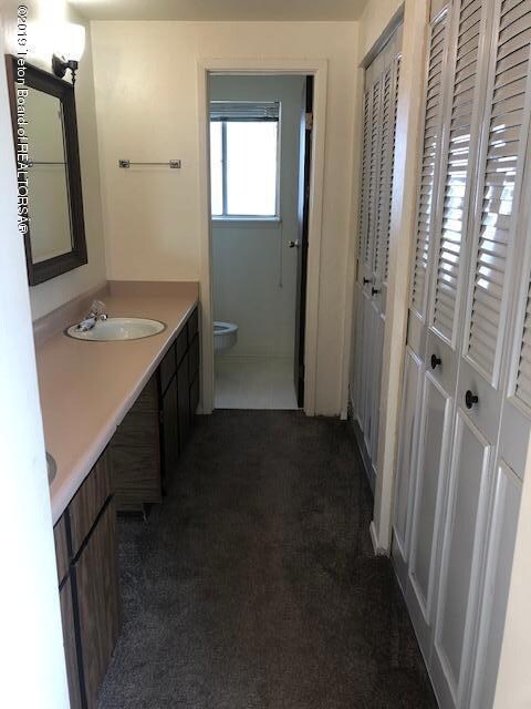 Master Bedroom Bathroom