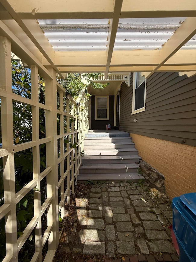 379 Cumberland Ave unit 3, Portland, ME 04101 - photo 4