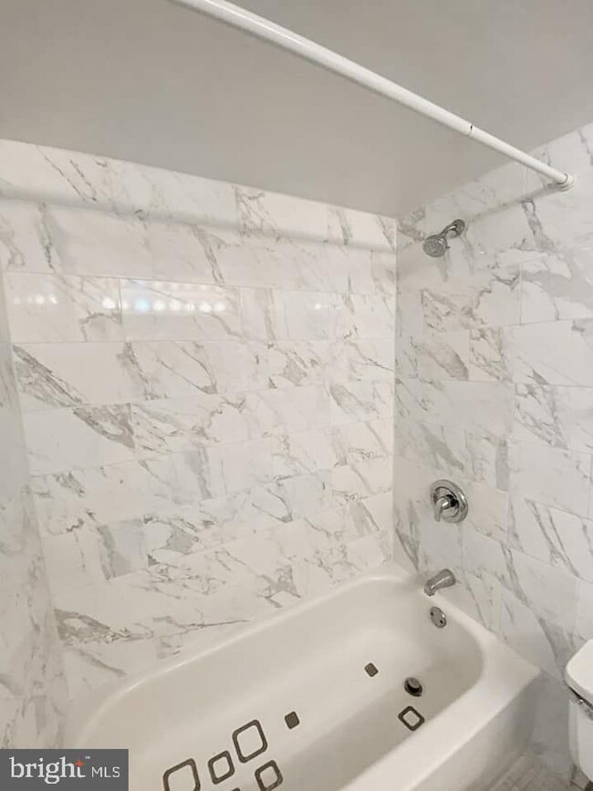 3111 Buccaneer Ct unit 1, Fairfax, VA 22031 - photo 4