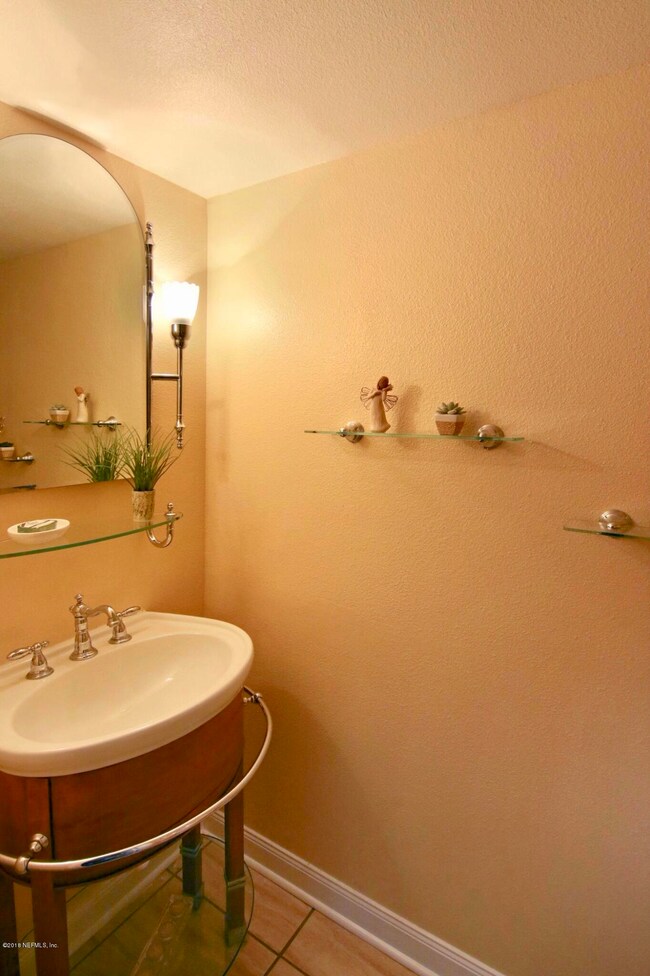 1/2 BATH