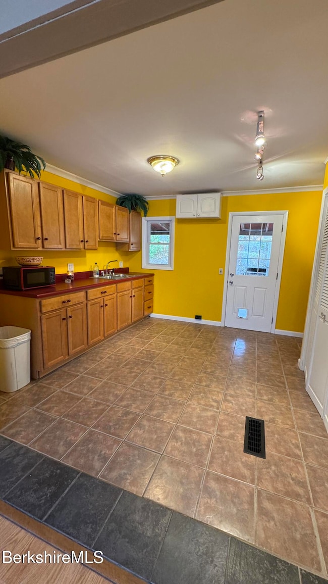 26 Bradford St, North Adams, MA 01247 - photo 7