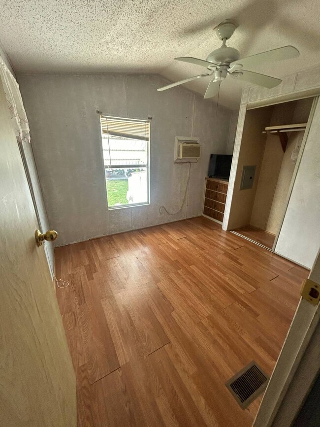 4715 Kissimmee Park Rd unit 41, Saint Cloud, FL 34772 - photo 4