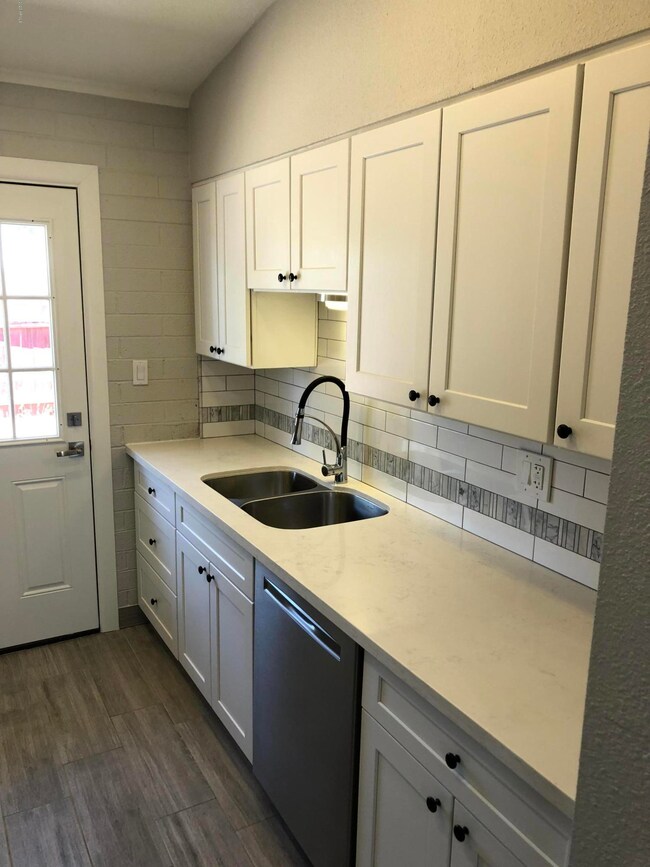 4645 N 73rd St unit 3, Scottsdale, AZ 85251 - photo 2