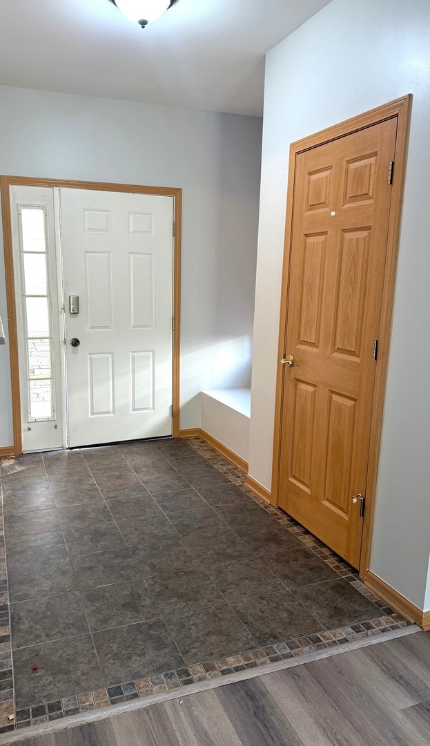 810 Woodewind Dr unit 2, Naperville, IL 60563 - photo 3