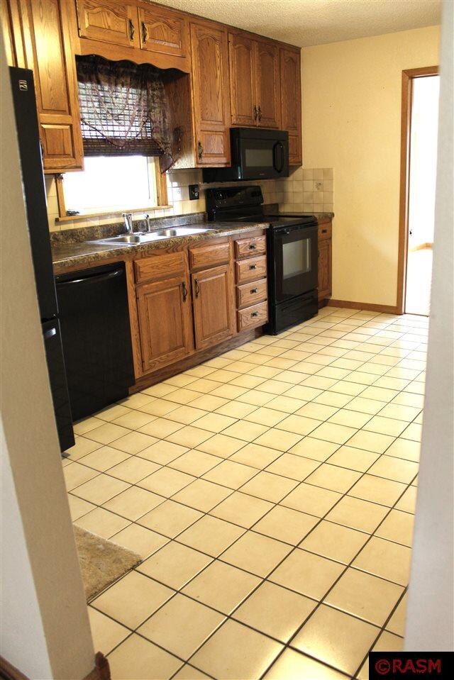 1020 N Jefferson St, New Ulm, MN 56073 - photo 7