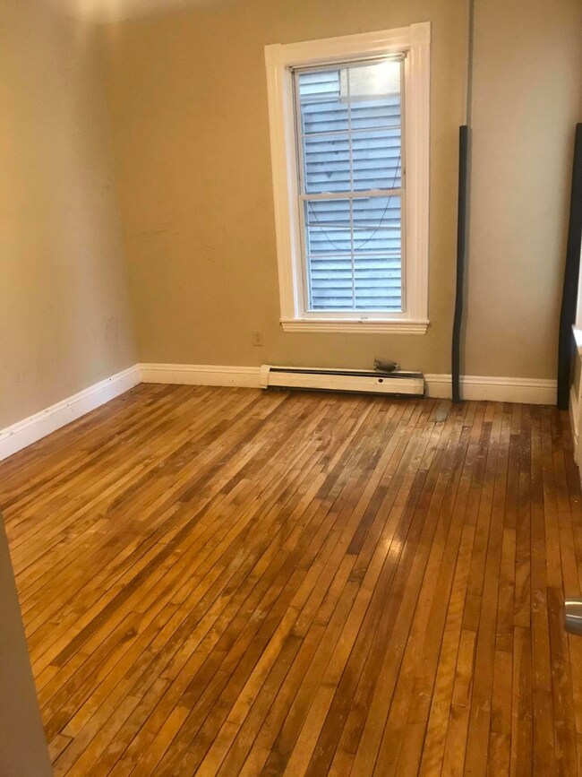 1 st floor Bedroom 2