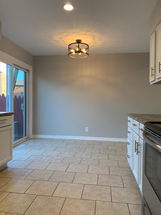 1364 Monomoy St unit D, Aurora, IL 60506 - photo 3