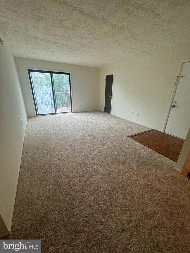 Altemus Farms unit M-22, Brookhaven, PA 19015 - photo 4