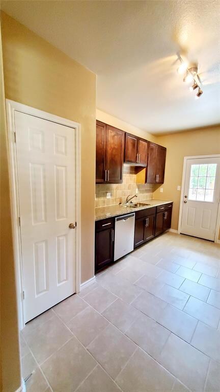 622 E 8th St, Bonham, TX 75418 - photo 5