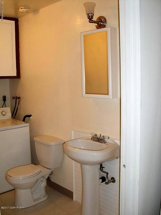 6141 E 12th Ave unit 16, Anchorage, AK 99504 - photo 5