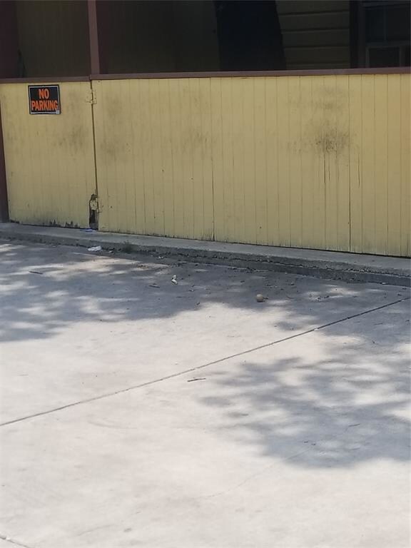 228 NE 4th St, Grand Prairie, TX 75050 - photo 6