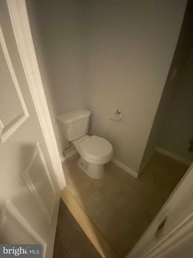 10286 Quiet Pond Terrace, Burke, VA 22015 - photo 7