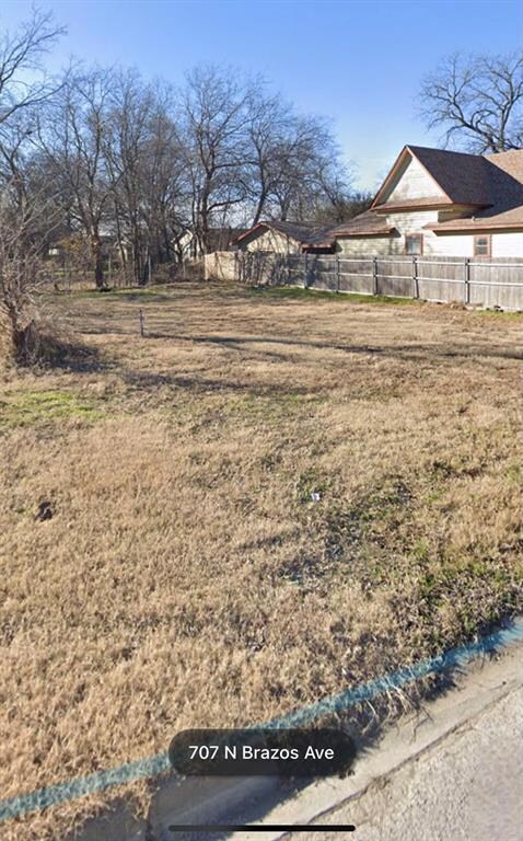 707 N Brazos Ave, Cleburne, TX 76031 - photo 4