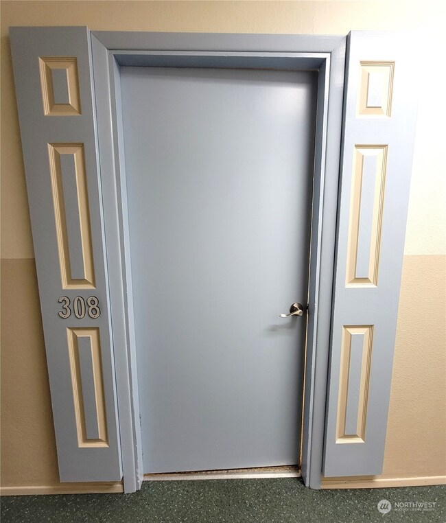 2005 Tibbetts Dr unit 308, Longview, WA 98632 - photo 3