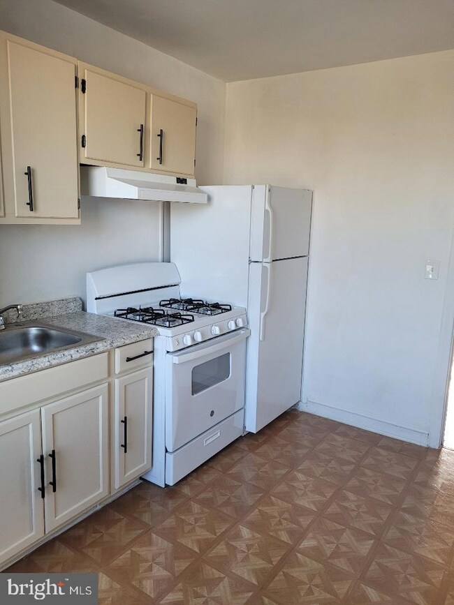 3436 Erdman Ave, Baltimore, MD 21213 - photo 4