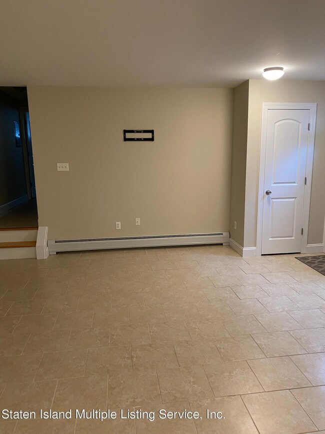 94 El Camino Loop, Staten Island, NY 10309 - photo 4