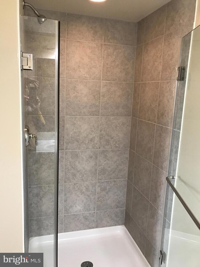 The Hawthorn Condominium unit 809, Arlington, VA 22203 - photo 7