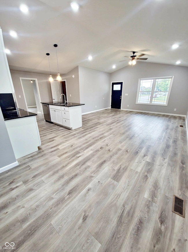 914 W 5th St, Seymour, IN 47274 - photo 6