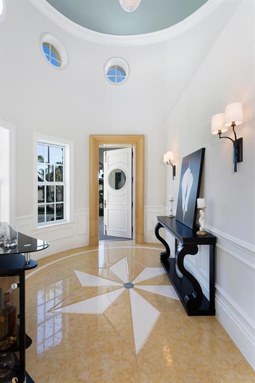 FOYER