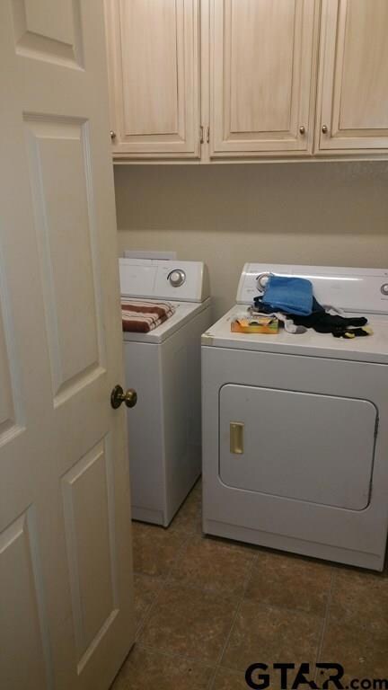 1602 Timber Creek Dr, Tyler, TX 75703 - photo 2