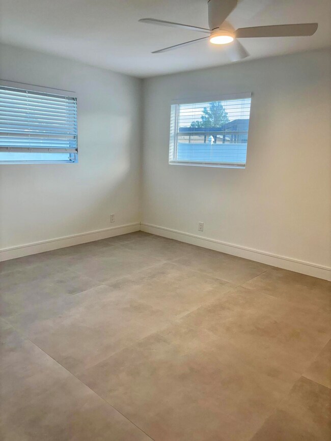 790 Sarazen Dr, West Palm Beach, FL 33413 - photo 7