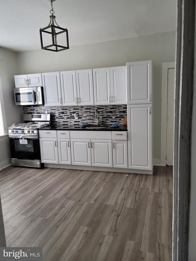 1157 Chestnut St, Camden, NJ 08103 - photo 4