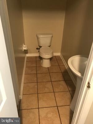 410 53rd St NE, Washington, DC 20019 - photo 2