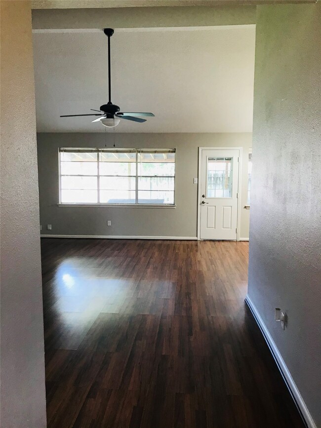 16750 Summer Dew Ln, Houston, TX 77095 - photo 5