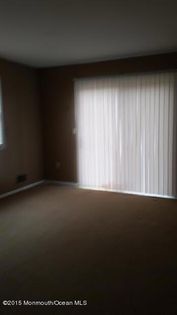 14 Eunice Ln, West Long Branch, NJ 07764 - photo 4