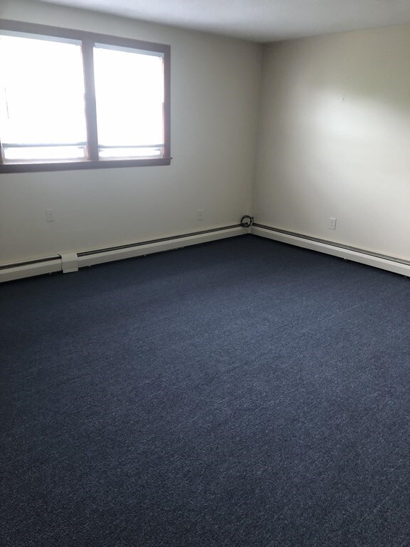 95 Fairmont Ave unit E, Worcester, MA 01604 - photo 4