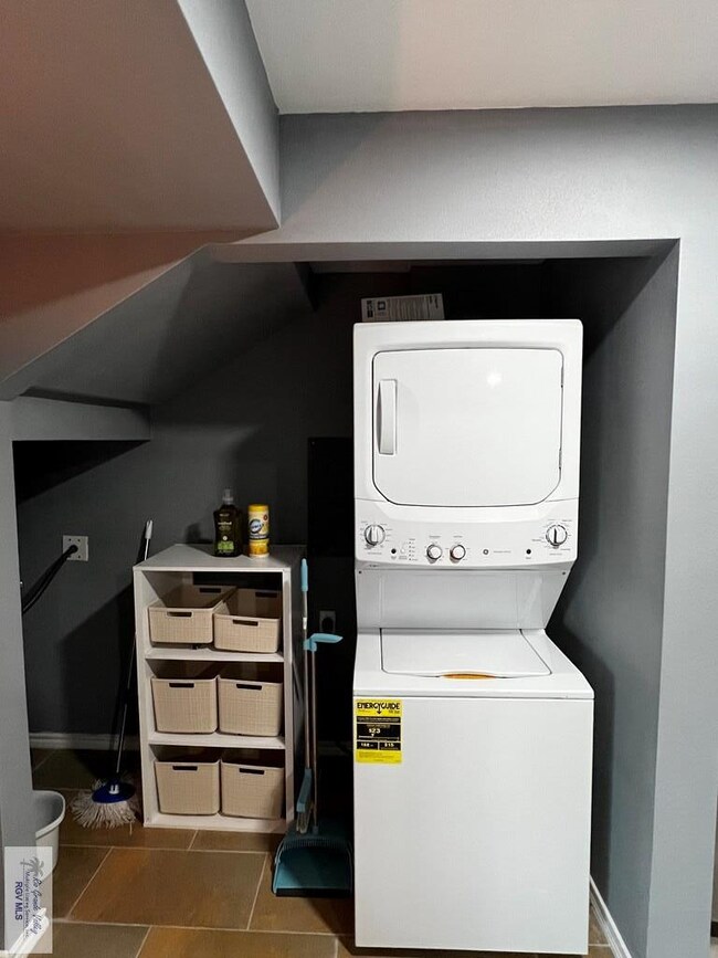 309 Mcfadden Dr unit 5, Brownsville, TX 78520 - photo 6