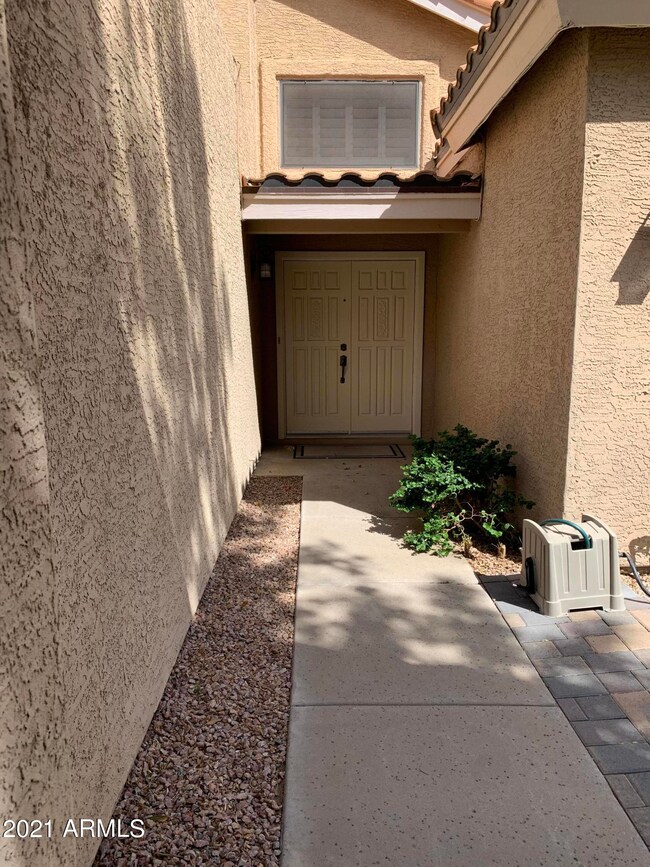 8863 S Grandview Dr, Tempe, AZ 85284 - photo 5